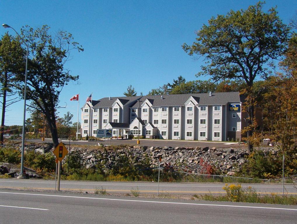 Parry Sound Inn And Suites المظهر الخارجي الصورة