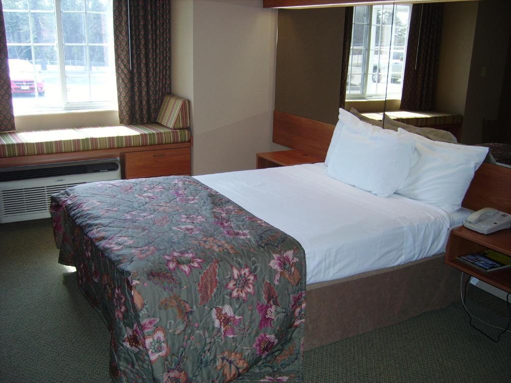 Parry Sound Inn And Suites الغرفة الصورة